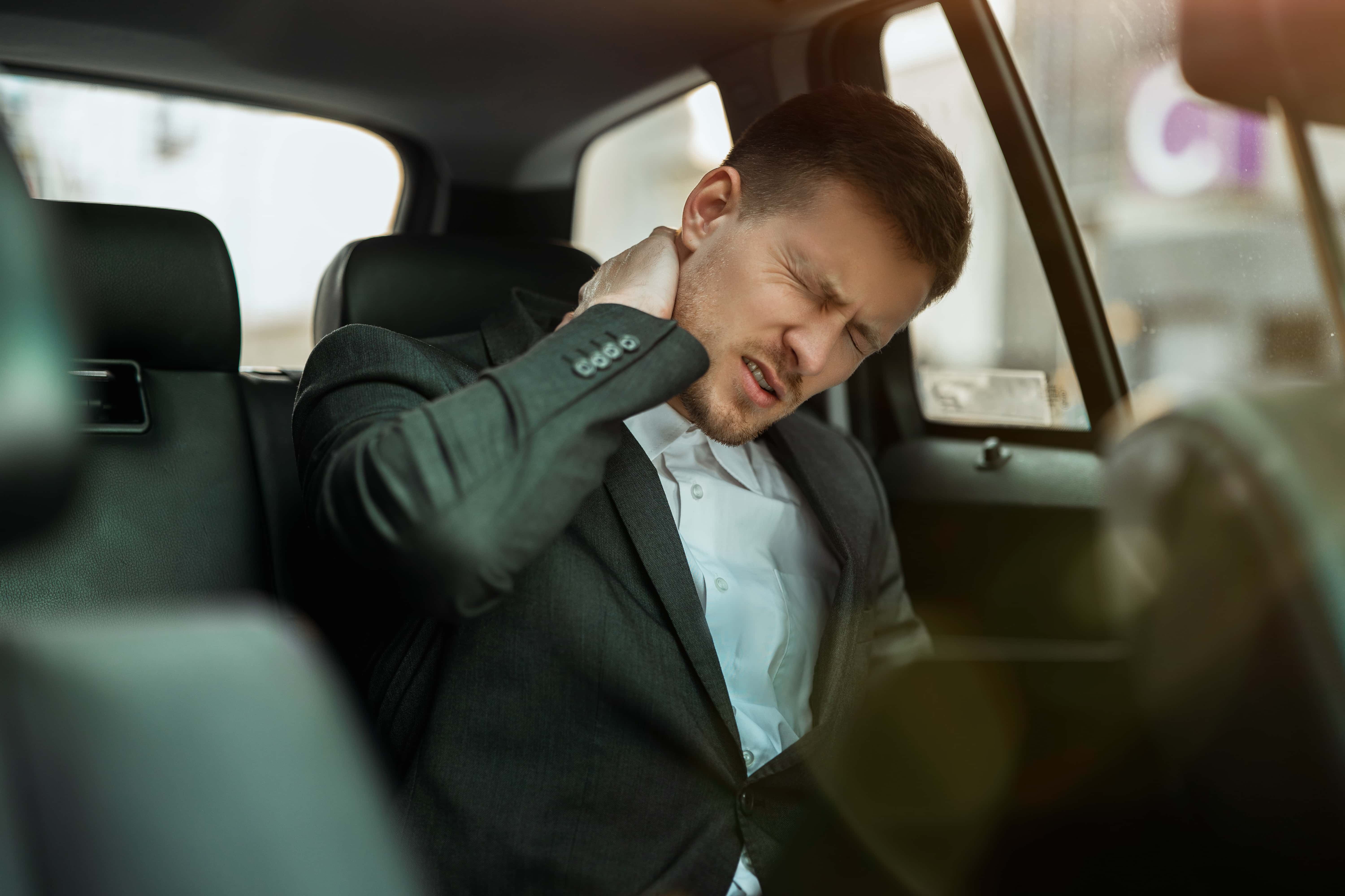 5 Tips to Keep Neck Pain in Dallas from Tagging Along on Summer Travels